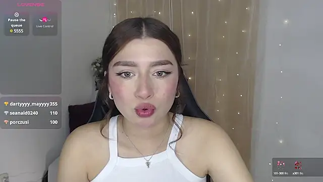 mily thomson b  online show from January 17, 2025, 11:29 pm