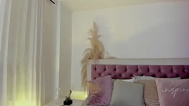Emelyy Carter online show from March 19, 2025, 7:38 pm