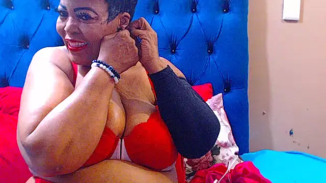 ebonycandy10 online show from November 24, 2025, 5:07 am