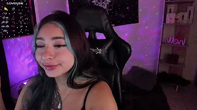 Snapshot of sweetcoralinee chatting on February 21, 2025, 5:02 am sweetcoralinee online show from February 21, 2025, 5:02 am