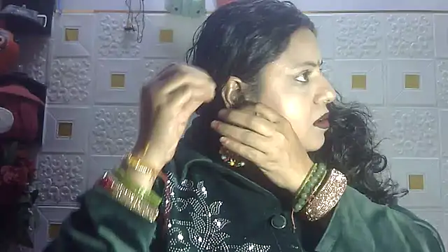 Sexy komolika online show from January 31, 2025, 3:11 pm