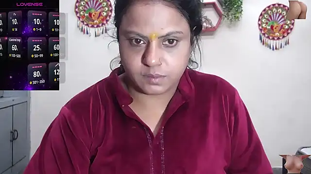 Snapshot of Sexy_komolika chatting on December 17, 2025, 3:07 pm Sexy komolika online show from December 17, 2025, 3:07 pm