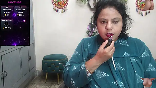 Snapshot of Sexy_komolika chatting on January 13, 2026, 2:06 am Sexy komolika online show from January 13, 2026, 2:06 am