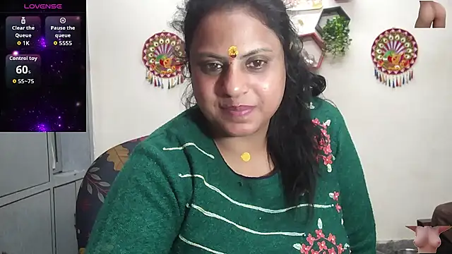 Snapshot of Sexy_komolika chatting on February 15, 2026, 4:36 pm Sexy komolika online show from February 15, 2026, 4:36 pm