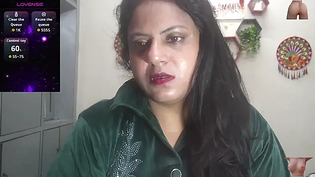 Snapshot of Sexy_komolika chatting on February 28, 2026, 12:44 am Sexy komolika online show from February 28, 2026, 12:44 am