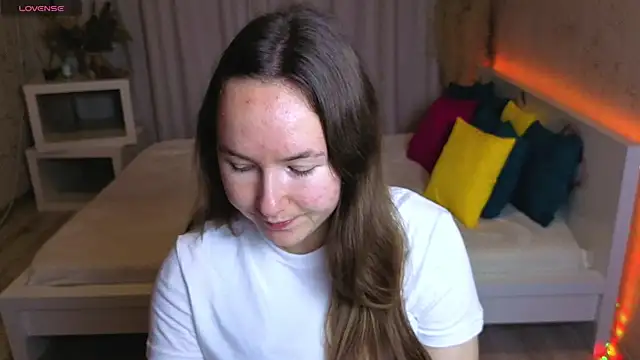 Little doll meow online show from September 23, 2025, 2:47 am