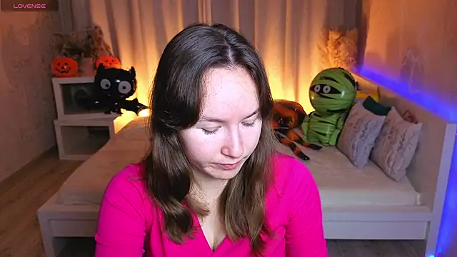 Little doll meow online show from October 27, 2025, 2:48 am