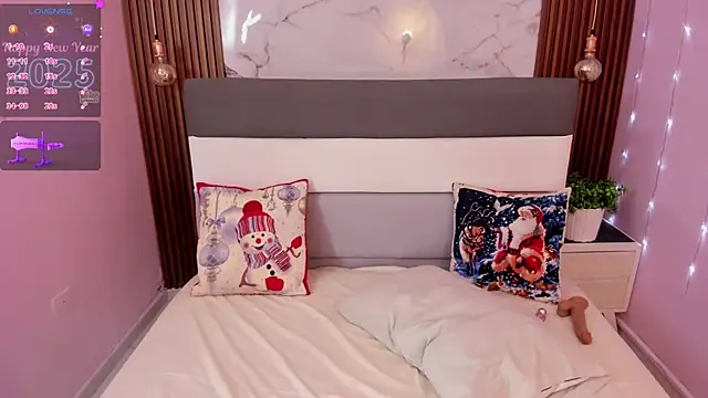 ETHANLOVE1 online show from December 3, 2025, 4:31 am