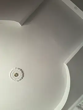 emiss  online show from October 27, 2025, 1:59 pm