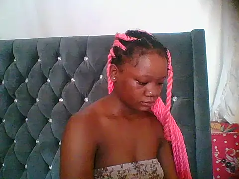 HotJeylee online show from December 15, 2025, 7:23 am