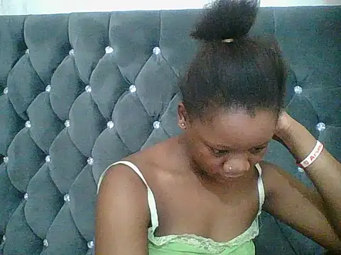 HotJeylee online show from December 20, 2025, 9:22 pm