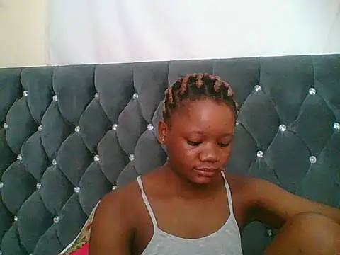 HotJeylee online show from January 13, 2026, 9:36 am