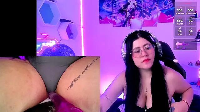 Snapshot of DanielaHang chatting on January 10, 2026, 1:35 pm DanielaHang online show from January 10, 2026, 1:35 pm