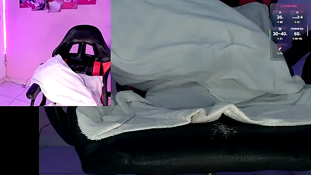 Snapshot of DanielaHang chatting on March 20, 2026, 1:49 pm DanielaHang online show from March 20, 2026, 1:49 pm