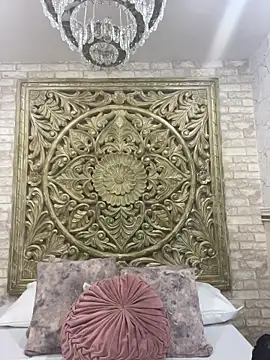 ThaniaJones online show from March 13, 2026, 11:50 am