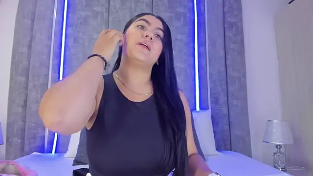 PaulinaDuarte online show from December 28, 2024, 12:45 pm