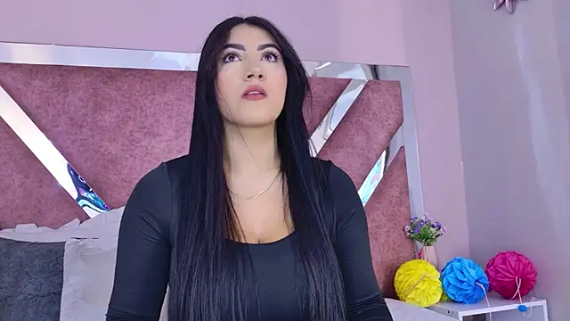 Snapshot of PaulinaDuarte chatting on June 27, 2026, 12:10 pm PaulinaDuarte online show from June 27, 2026, 12:10 pm