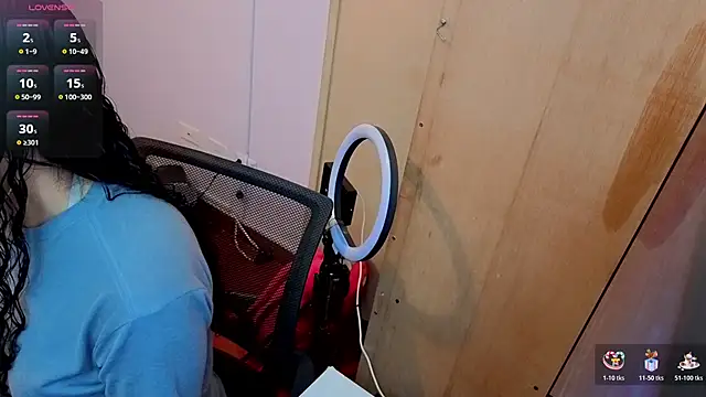 Lana stone  online show from April 12, 2026, 3:44 am