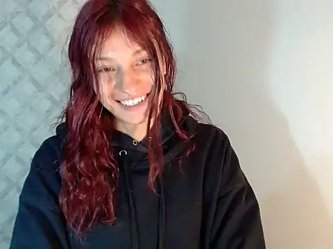 Snapshot of Emma-Wilson chatting on June 30, 2026, 3:35 pm Emma-Wilson online show from June 30, 2026, 3:35 pm