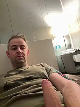 Snapshot of IrishManc chatting on February 21, 2026, 4:41 pm IrishManc online show from February 21, 2026, 4:41 pm