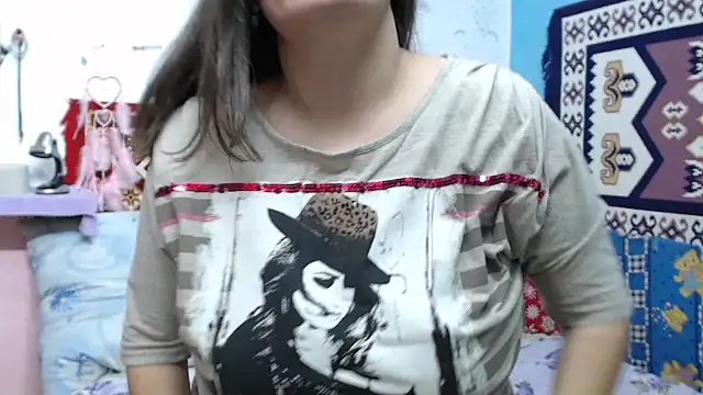 AdelineBlueEyes online show from November 29, 2025, 12:08 pm