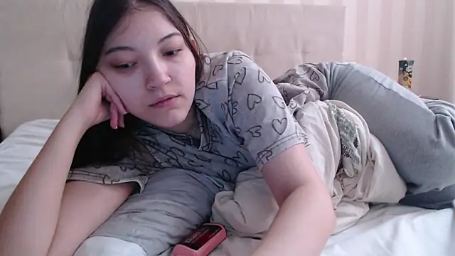 AlisaDevis online show from February 21, 2026, 7:09 am