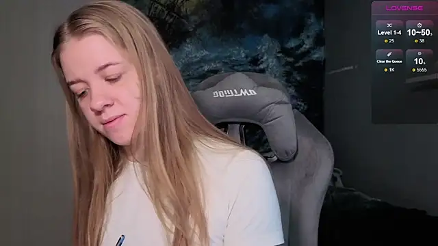 candy maggie online show from December 14, 2025, 9:25 am