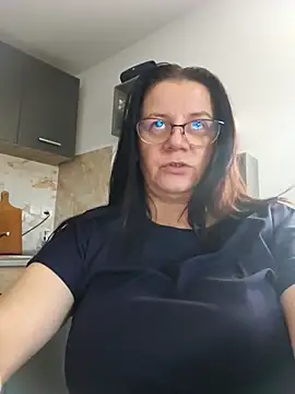 KristenVega online show from November 14, 2025, 10:58 am