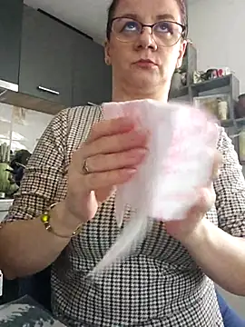 KristenVega online show from December 17, 2025, 9:37 am