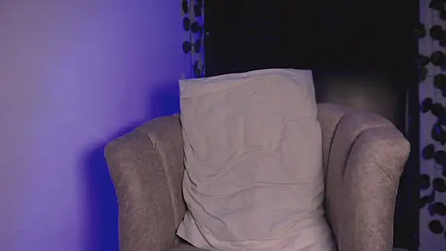 Snapshot of Young_laroi chatting on March 8, 2025, 4:01 am Young laroi online show from March 8, 2025, 4:01 am