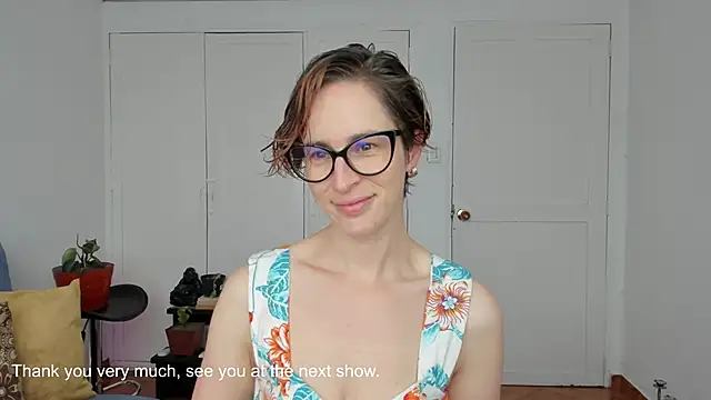 cuddlingbunny online show from October 22, 2025, 3:56 pm