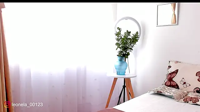 cuddlingbunny online show from June 27, 2026, 7:19 pm