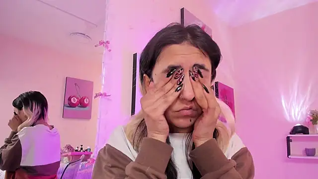 MaveParks  online show from December 2, 2025, 11:48 am