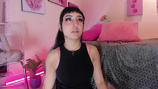 Snapshot of MaveParks_ chatting on January 12, 2026, 11:48 am MaveParks online show from January 12, 2026, 11:48 am