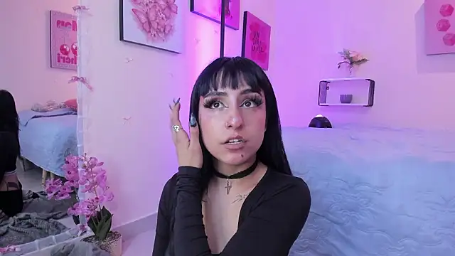 Snapshot of MaveParks_ chatting on February 20, 2026, 11:54 am MaveParks online show from February 20, 2026, 11:54 am