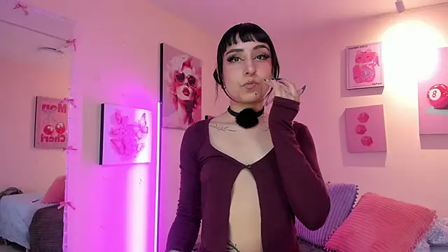 Snapshot of MaveParks_ chatting on February 24, 2026, 12:03 pm MaveParks online show from February 24, 2026, 12:03 pm