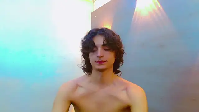 Sr BonnyEthan online show from October 20, 2025, 1:55 pm