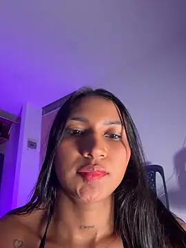 Barbiebrunette  online show from October 24, 2025, 11:34 pm