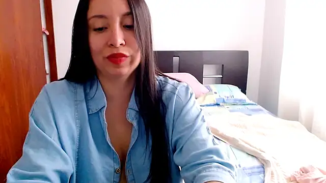 emely sexx20 online show from January 1, 2025, 7:43 pm