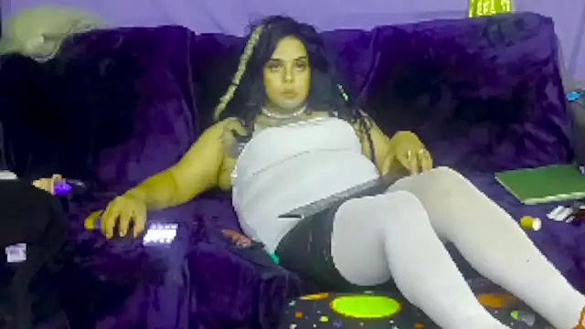 Snapshot of indica310 chatting on March 8, 2025, 2:12 am indica310 online show from March 8, 2025, 2:12 am