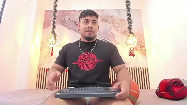 BrianMalonee online show from December 20, 2025, 12:45 pm