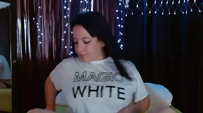  diana cute online show from December 4, 2024, 6:28 pm