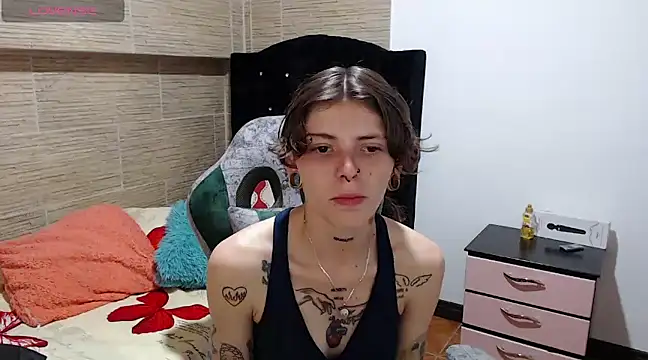 pretty cristal69 online show from December 8, 2024, 9:08 pm