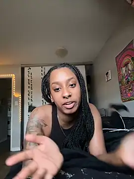 Your Paris online show from February 28, 2025, 12:32 am