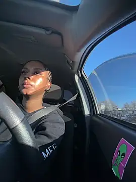 Your Paris online show from October 28, 2025, 8:44 pm