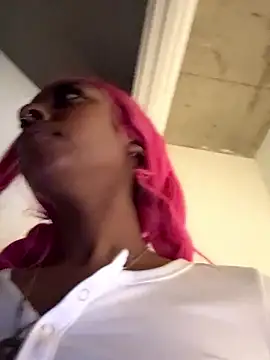 Your Paris online show from February 12, 2026, 4:40 am