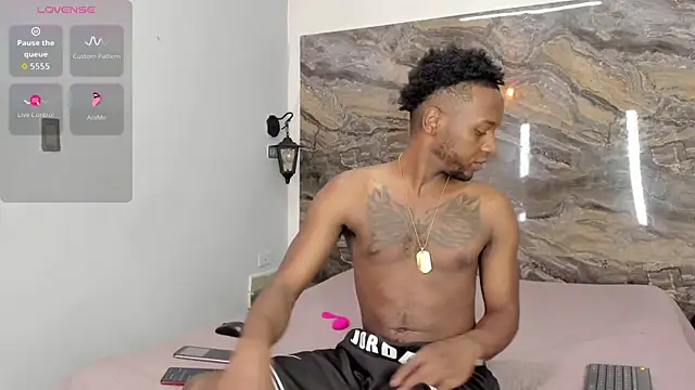 Snapshot of kaleb_violeta_1 chatting on November 15, 2025, 3:59 am kaleb violeta 1 online show from November 15, 2025, 3:59 am