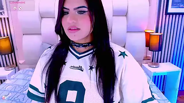 Snapshot of sarah_cream chatting on March 15, 2026, 5:57 am sarah cream online show from March 15, 2026, 5:57 am