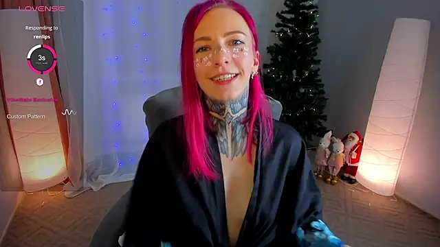 Snapshot of Roxy_____ chatting on December 13, 2024, 2:43 am Roxy online show from December 13, 2024, 2:43 am