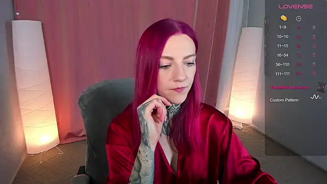 Snapshot of Roxy_____ chatting on February 9, 2025, 8:34 pm Roxy online show from February 9, 2025, 8:34 pm